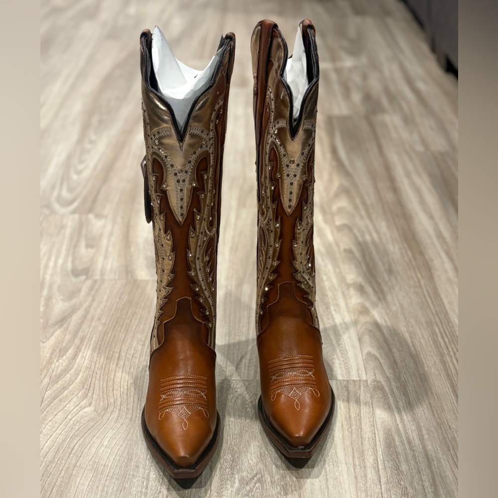 Brown and Tan Western Cowboy Boots